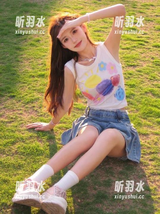 让Hana Bunny的私房短裤图包点亮你的穿搭灵感，瞬间提升时尚指数！